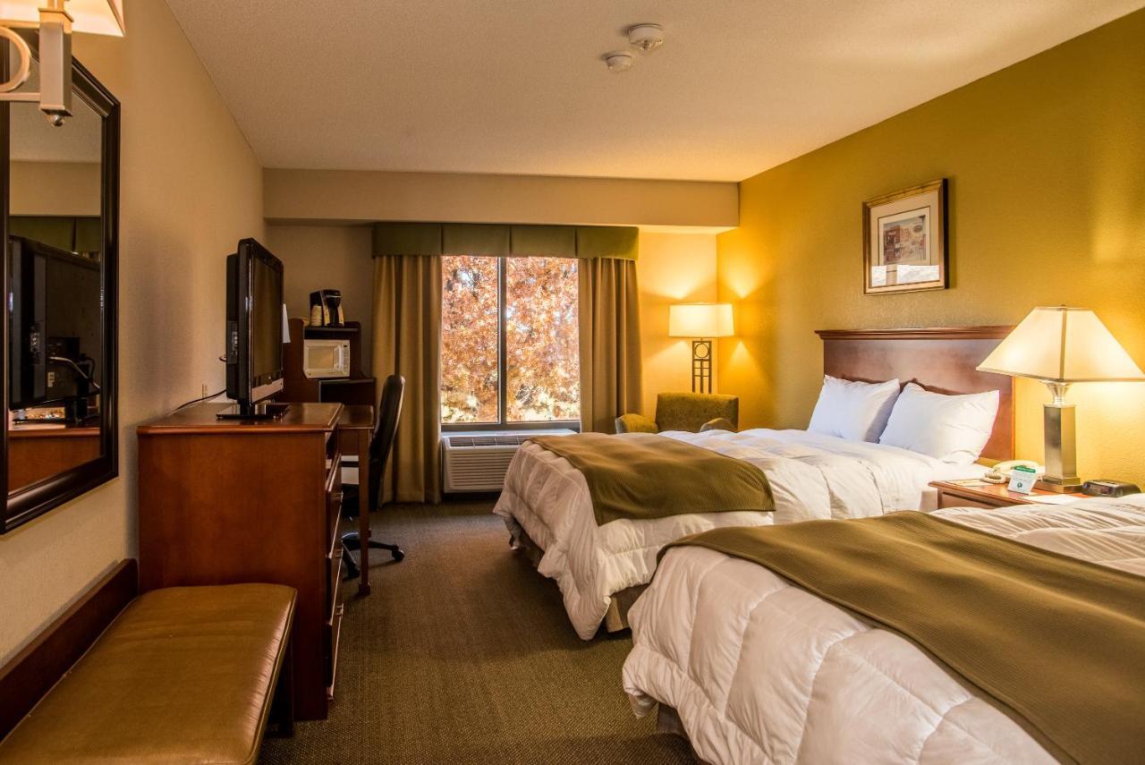 Round Hill Inn Orange Экстерьер фото